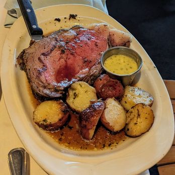 Joe's Bar & Grill signature dishes Prime Rib
Pork Chops
Shrimp and Scallops Alfredo